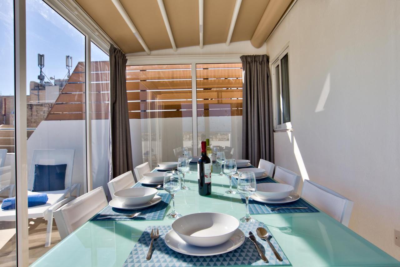 Valletta Luxury 4-Bedroom Duplex With Stunning Sea Views Private Terrace And Jacuzzi Exterior photo